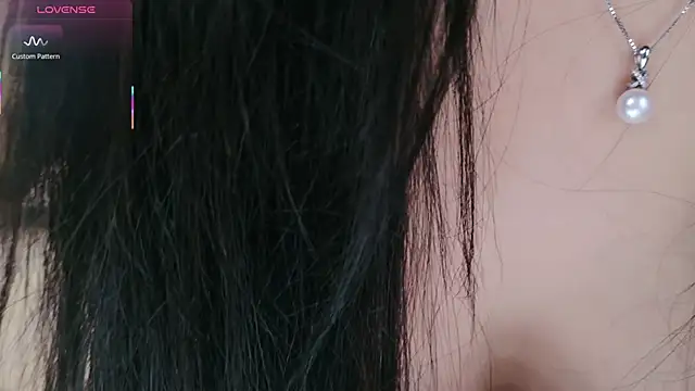 美女bbbbbbemylove在线直播