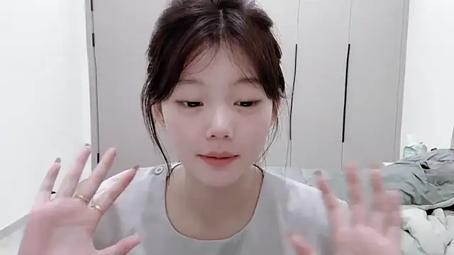 美女yang-yang-yang在线直播