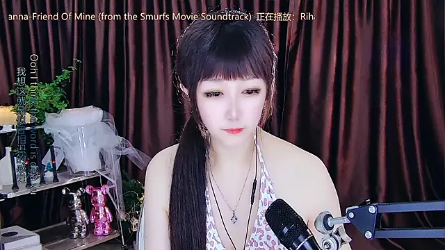 美女xiaoya666--baby在线直播