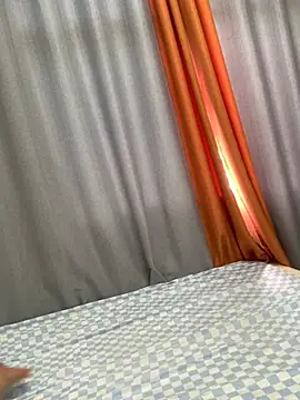 美女xialuo25在线直播