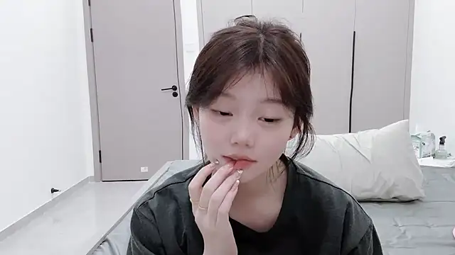 美女yang-yang-yang在线直播