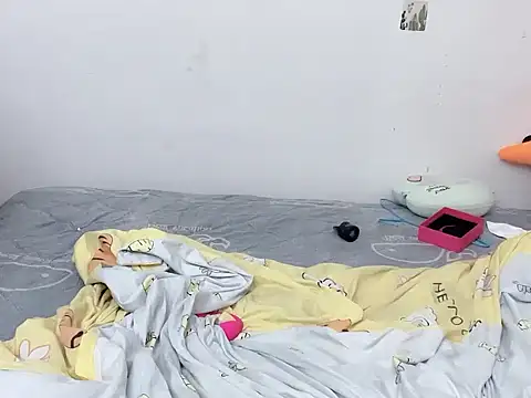 美女yunbaobaby在线直播