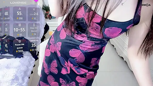 美女TW_doll在线直播