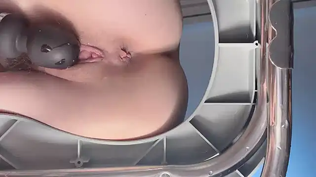 美女Krismil3在线直播