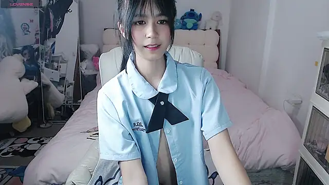 美女kitten_229在线直播