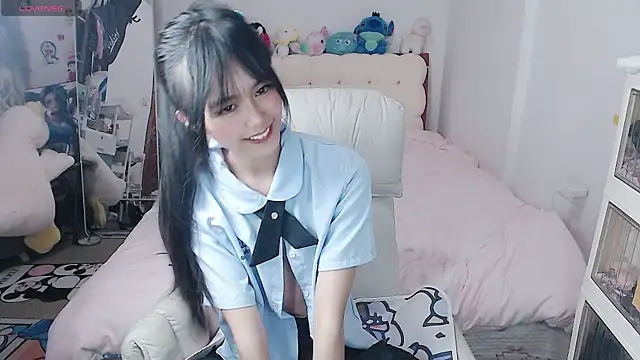 美女kitten_229在线直播