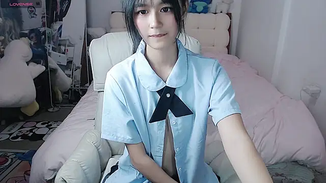 美女kitten_229在线直播