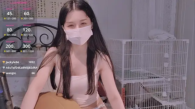 美女BingLin-在线直播
