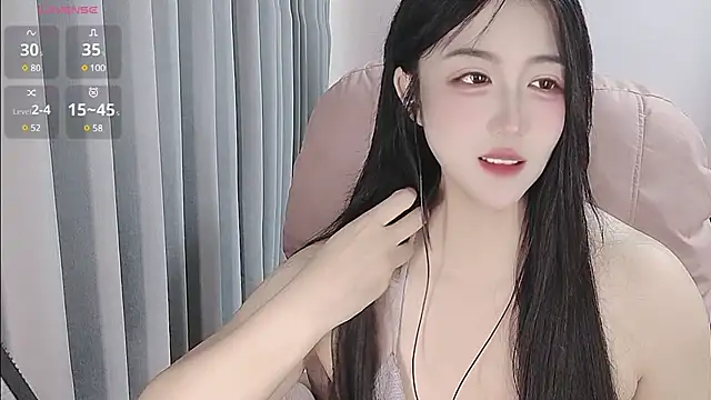 美女iiice-TxT在线直播