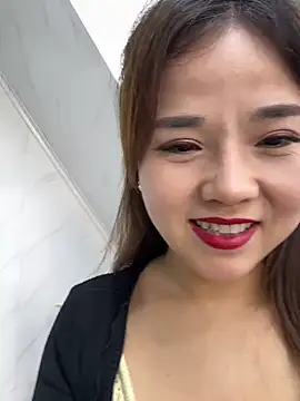 美女Efangfang在线直播