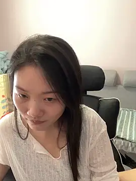 美女pangtouyubb在线直播