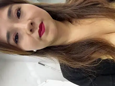 美女Efangfang在线直播