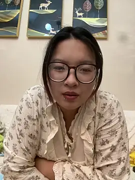 美女qingrong010在线直播