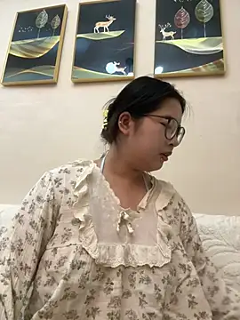 美女qingrong010在线直播