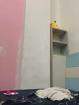 美女zqq5522在线直播