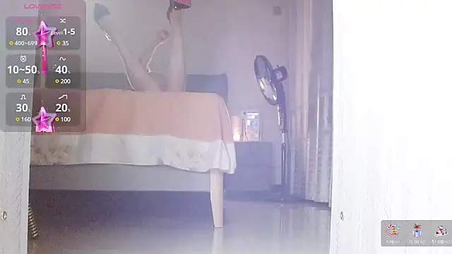 美女Strange_Auntie在线直播