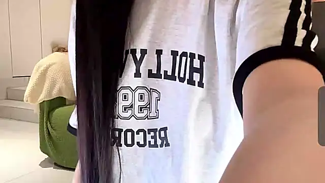 美女muyan_00在线直播