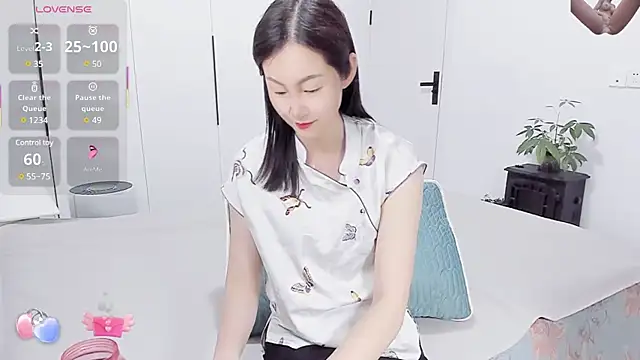 美女paopao-a在线直播