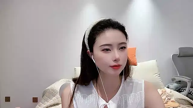 美女KL-COCO在线直播