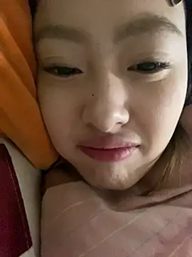 美女MengMeng0515在线直播