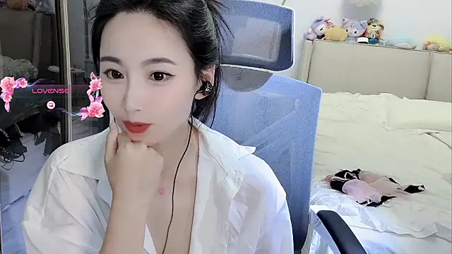 美女feifei-love在线直播