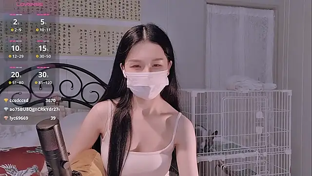 美女BingLin-在线直播