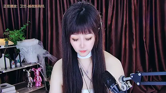 美女xiaoya666--baby在线直播