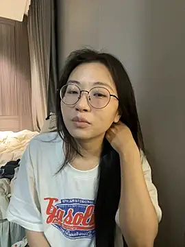 美女haiyan125216在线直播