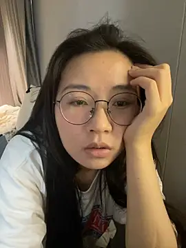 美女haiyan125216在线直播