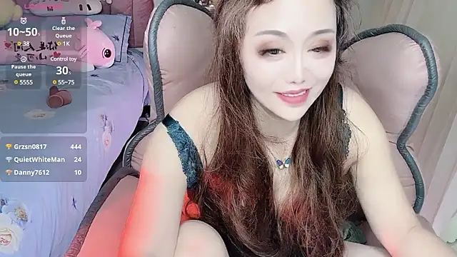 美女-mioo-在线直播