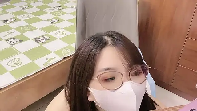 美女littlecn在线直播