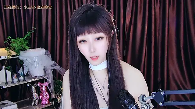 美女xiaoya666--baby在线直播