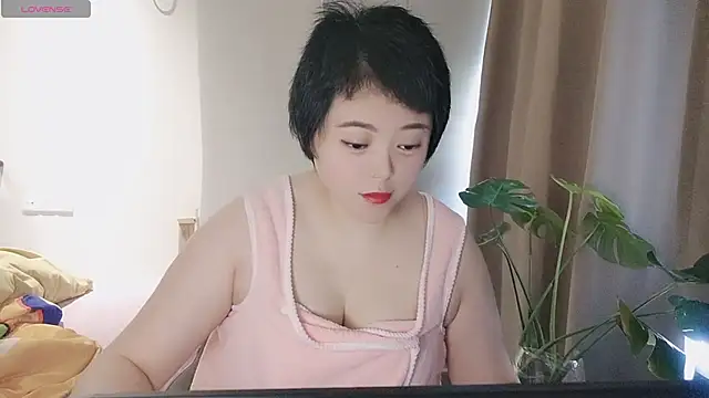 美女SiSi-17在线直播