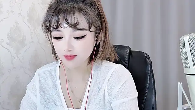 美女VIWVI在线直播
