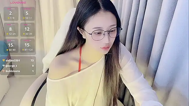 美女_O--O_在线直播