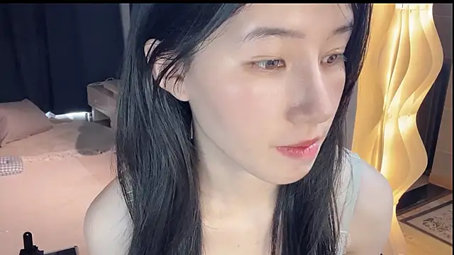美女xiangxiang813在线直播