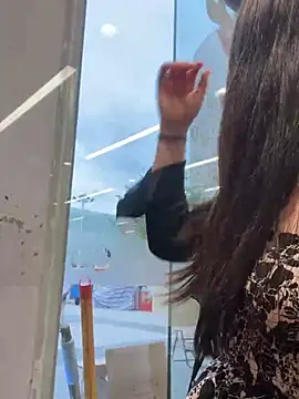 美女qinger2025在线直播