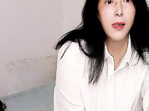美女yueeraijj88在线直播