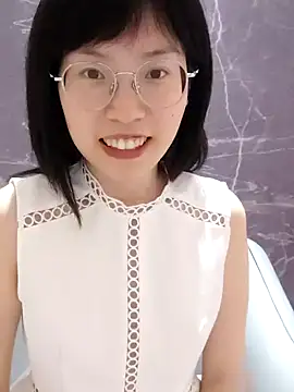 美女qxyqxy在线直播