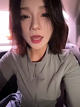 美女Asia-Melody在线直播