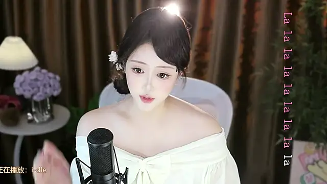 美女Arwyn-rr在线直播