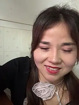 美女Efangfang在线直播