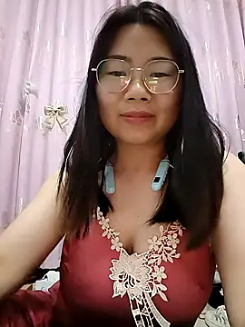 美女junjun125216在线直播