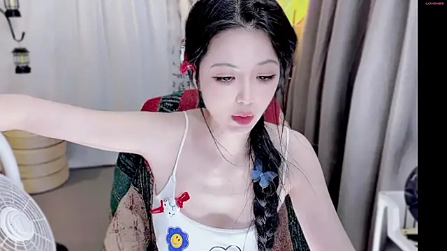 美女Yoyila_7在线直播