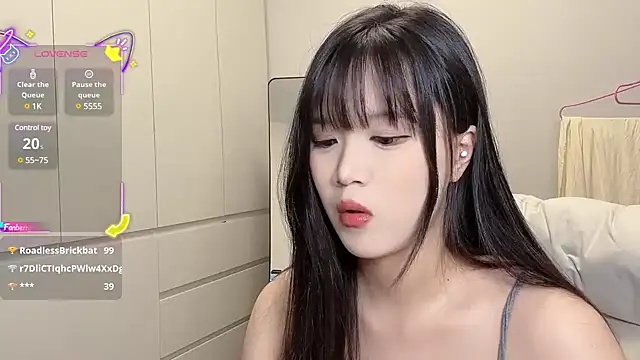 美女baxi1100在线直播