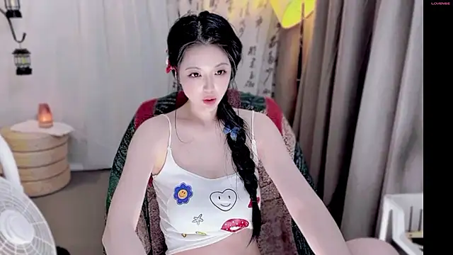 美女Yoyila_7在线直播