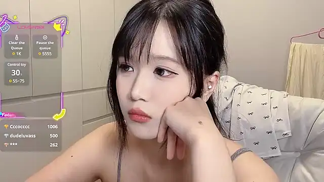 美女baxi1100在线直播