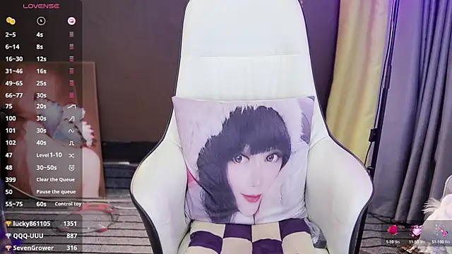 美女lunali-在线直播