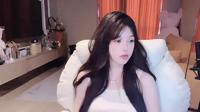 美女strawberryUU在线直播