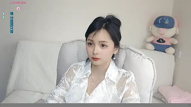 美女-Judy-在线直播